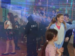 b_1024_768_0_00_images_2023_2024_WYDARZENIA_Choinka_418274937_840203341240949_4996364395138055532_n